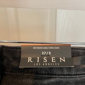 Risen Crop Black Wash Jeans - Brand New size 27